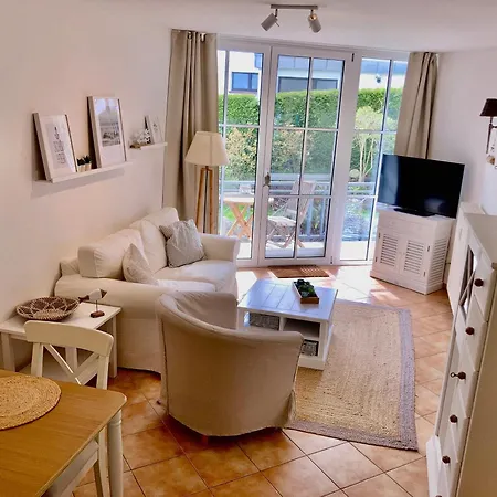 Ferienwohnung Hafentraum, Villa Vilmblick Mit Strandkorb Lauterbach  Extérieur photo